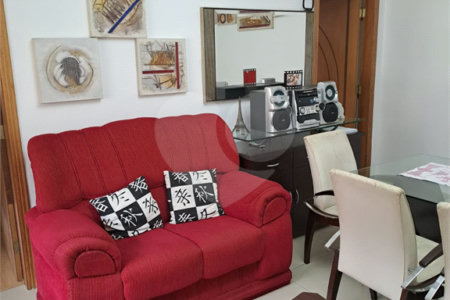 Casa à venda com 4 quartos em Parque Vitória, São Paulo, SP