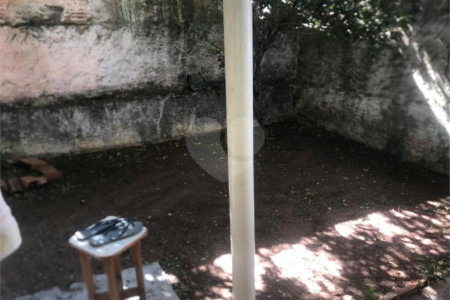 Casa térrea no Maria Stella Fagá .