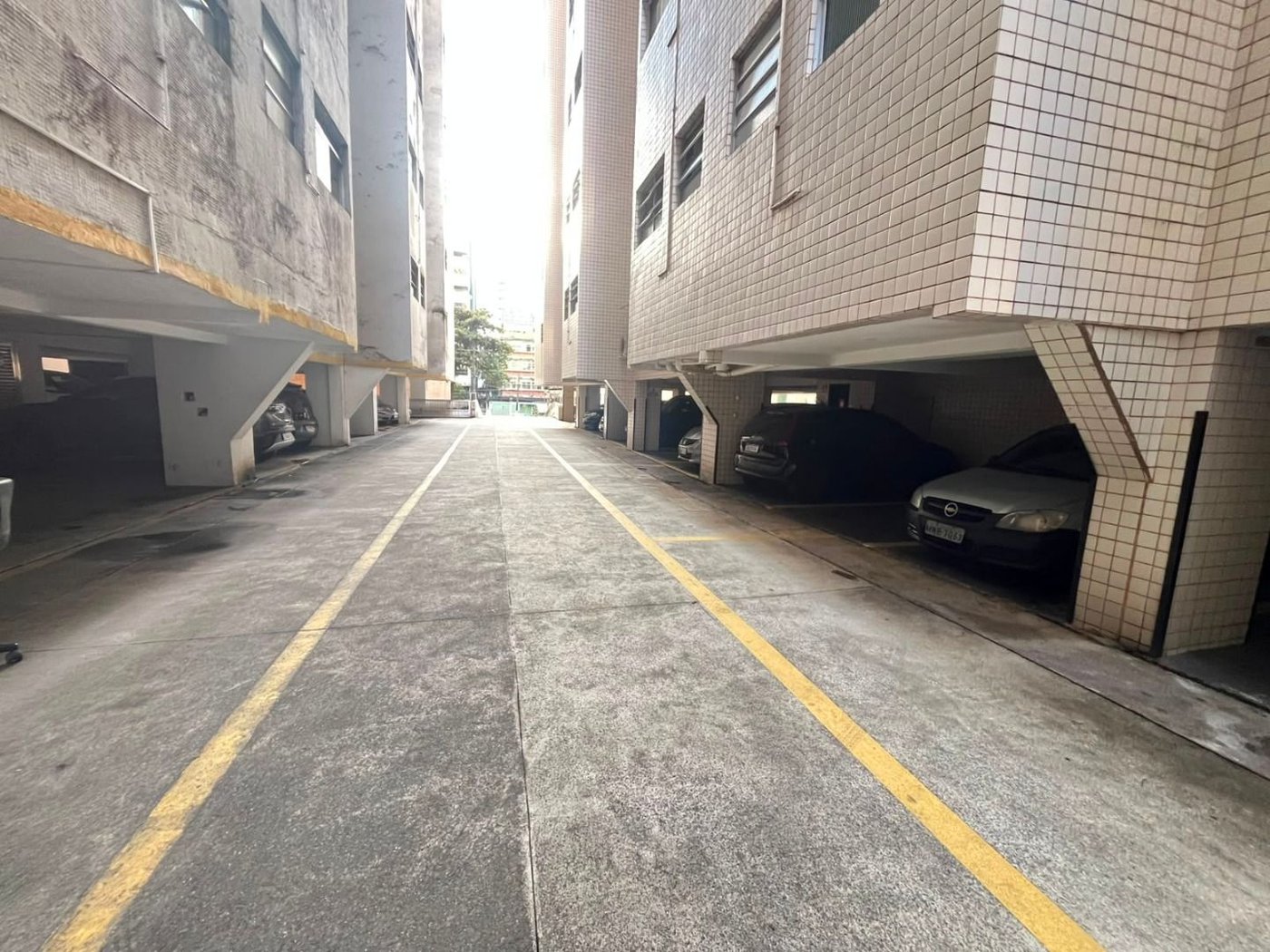Apartamento na Quadra da Praia na Ponta da Praia – Andar Alto | Excelente Oportunidade em Santos!