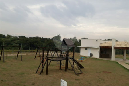 Casa à venda com 3 suítes no condomínio Terras de São Francisco, Sorocaba - SP
