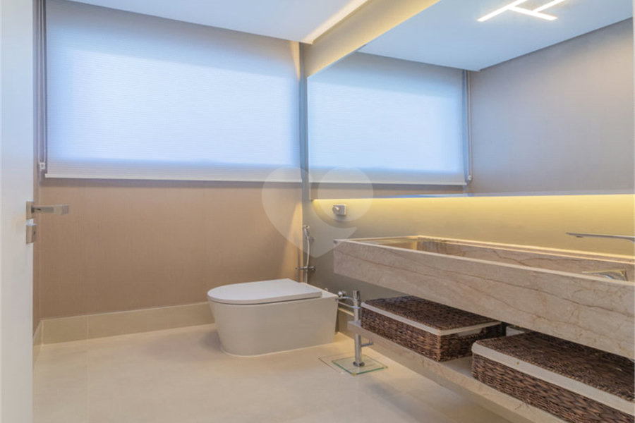 Casa à venda com 3 suítes no condomínio Parque Imperial da Cantareira, Mairiporã - SP