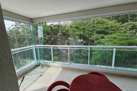Apartamento à venda com 2 quartos, sendo 1 suíte, em Alto da Boa Vista, São Paulo, SP