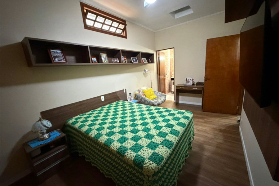 Sobrado à venda com 4 quartos, sendo 2 suítes,  em Vila Medeiros, São Paulo, SP