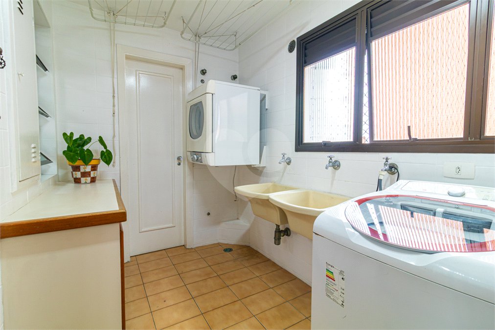 Duplex à venda com 4 quartos, sendo 3 suítes, em Campo Belo, São Paulo, SP