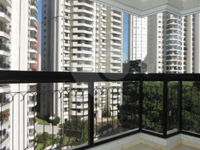 Apartamento à venda com 3 suítes em Jardim Marajoara, São Paulo, SP