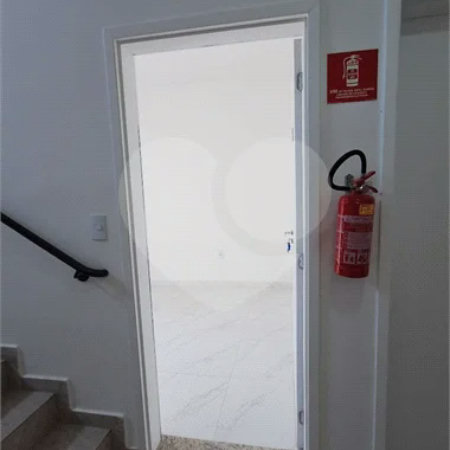 RESIDENCIAL TORRES NOBRES Apartamento com ótima distribuição e praticidade: 2 quartos 1 banheiro 1Sala Cozinha Área de serviço 1 vaga de garagem RESIDENCIAL TORRES NOBES