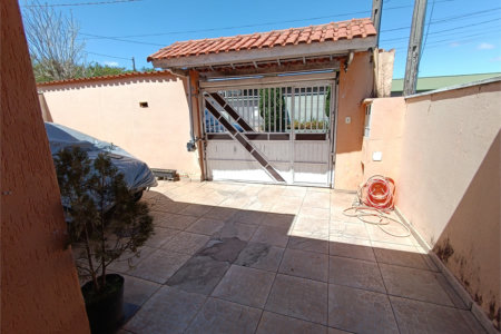 Casa à venda com 2 quartos em Jardim Maria Trindade, São Roque, SP