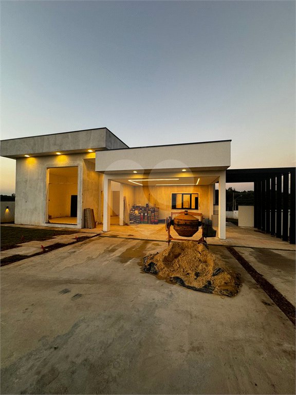 Casa à venda com 3 suítes no condomínio Vilagio Ipamena 2, Araçoiaba da Serra - SP