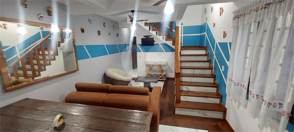 Casa à venda com 3 quartos, sendo 2 suítes,  em Indaiá, Bertioga, SP