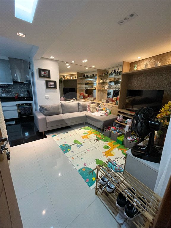 Casa à venda com 3 quartos, sendo 1 suíte,  no condomínio Villagio Campo Grande, São Paulo - SP