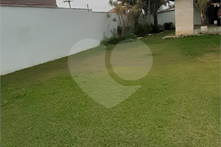 Casa à venda com 5 quartos, sendo 1 suíte, no Centro, Bom Jesus dos Perdões, SP