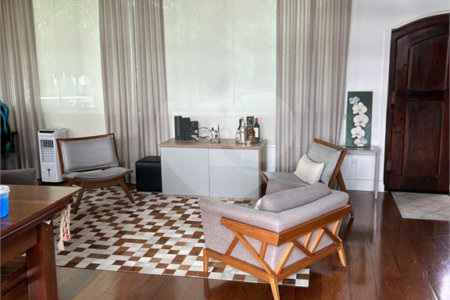 Casa à venda com 2 suítes no condomínio Residencial, Mogi das Cruzes - SP