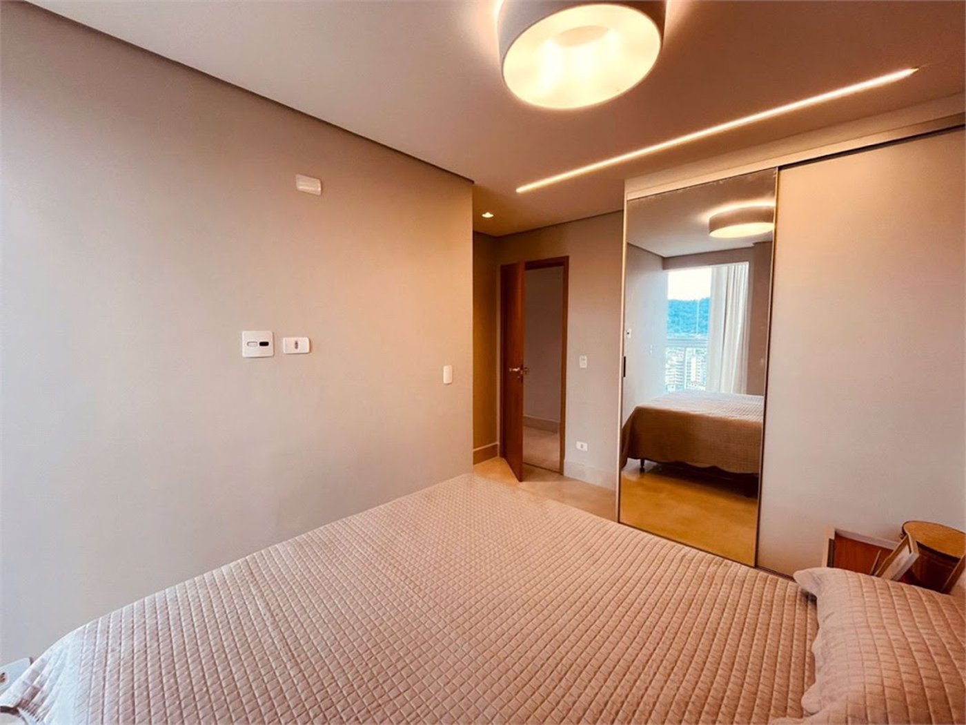 Apartamento com 3 dormitórios à venda, 285 m² por R$ 3.490.000,00 - Jardim Virginia - Guarujá/SP