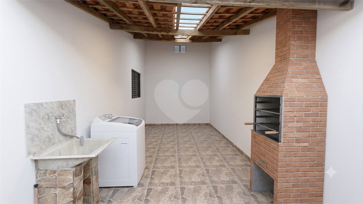 Sobrado à venda com 4 quartos, sendo 1 suíte, em Jardim Wanel Ville V, Sorocaba, SP