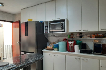 Sobrado à venda com 4 quartos em Brooklin Velho, São Paulo, SP
