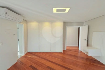 Apartamento para alugar com 2 suítes em Vila Andrade, São Paulo, SP
