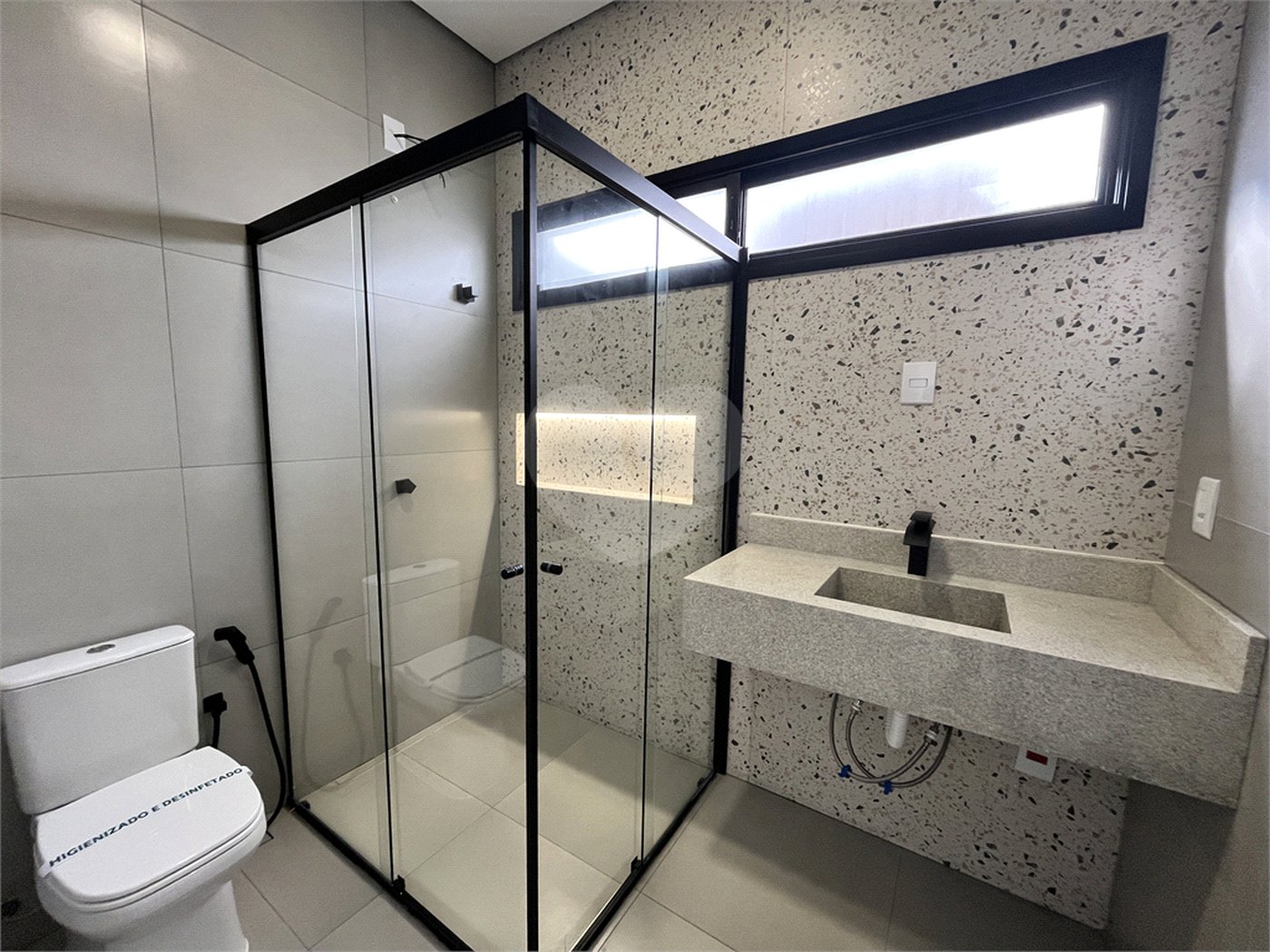 Casa à venda com 3 quartos, sendo 1 suíte, no condomínio Terras de São Francisco, Sorocaba - SP