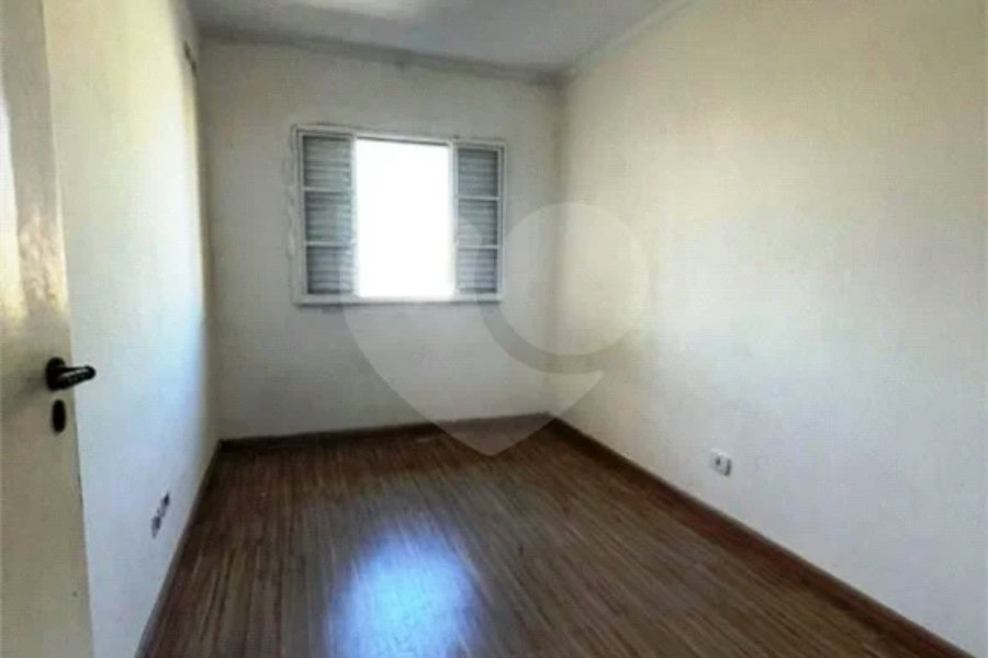Sobrado à venda com 3 quartos, sendo 1 suíte, em Jardim Rosa de Franca, Guarulhos, SP