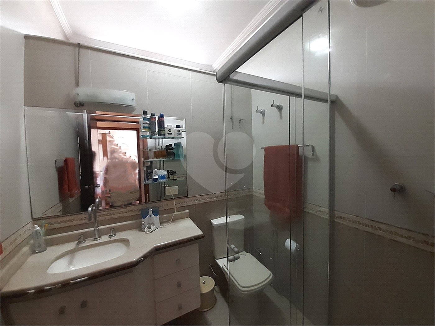 Casa à venda com 4 quartos, sendo 2 suítes,  em Jardim Floresta, São Paulo, SP