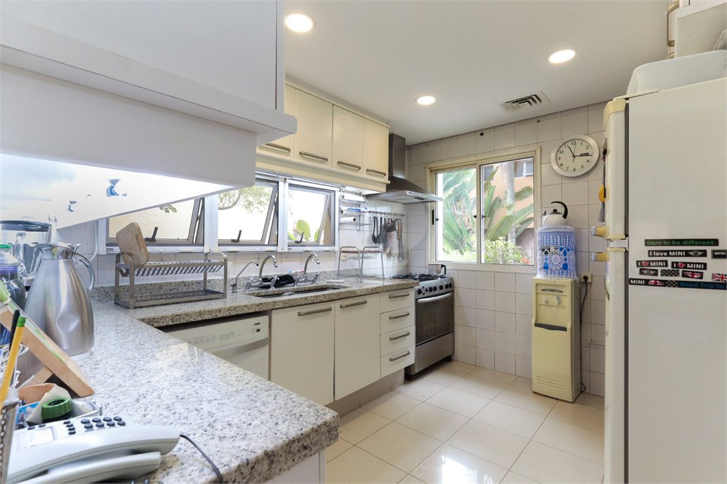 Casa à venda com 4 suítes no condomínio Residencial Courtyard Village, São Paulo - SP