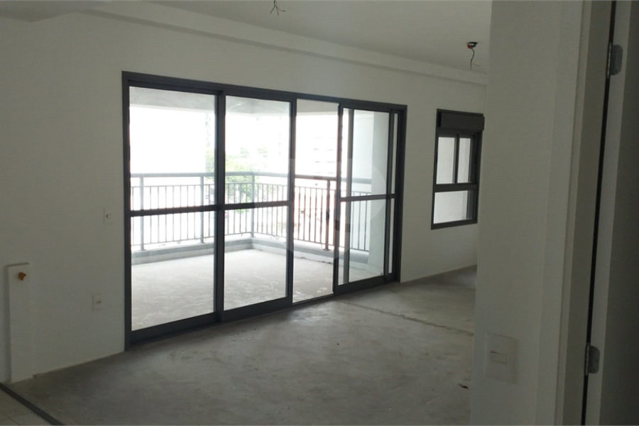 Apartamento à venda ou para alugar com 3 suítes em Mooca, São Paulo, SP