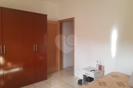 Sobrado à venda com 3 quartos em Jardim Monte Kemel, São Paulo, SP