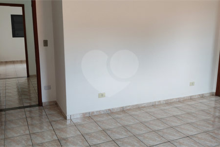 Sobrado à venda com 3 quartos, sendo 1 suíte, em Ressaca, Atibaia, SP