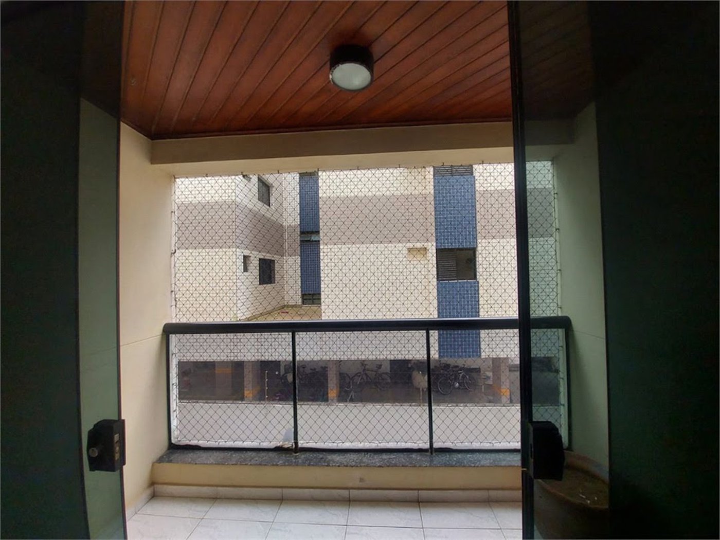 Apartamento à venda, 96 m² por R$ 300.000,00 - Jardim Enseada - Guarujá/SP