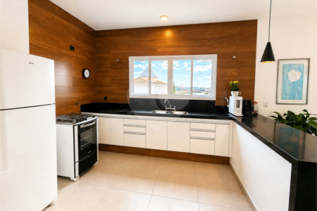 Casa à venda com 3 suítes no condomínio Via Castelli, Louveira - SP