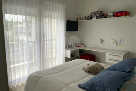 Casa à venda com 4 suítes no condomínio Basel, Campinas - SP