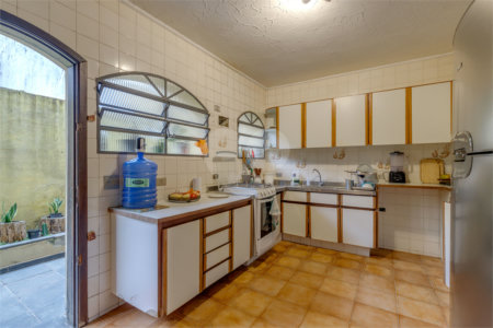 Casa à venda com 4 quartos, sendo 3 suítes,  em Alto da Boa Vista, São Paulo, SP