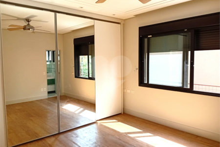 Casa de Vila à venda com 4 suítes em Granja Julieta, São Paulo, SP
