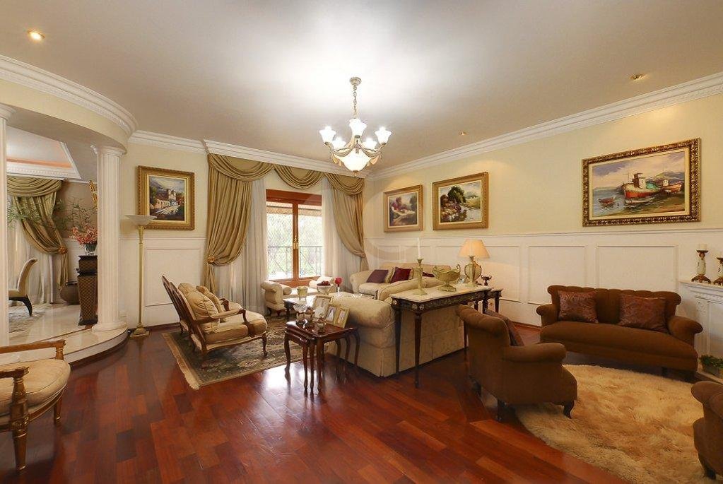 Casa à venda com 5 suítes em Jardim Marajoara, São Paulo, SP