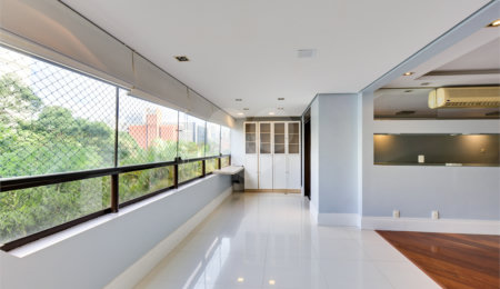 Apartamento à venda com 4 quartos, sendo 3 suítes, em Chácara Santo Antônio (zona Sul), São Paulo, SP