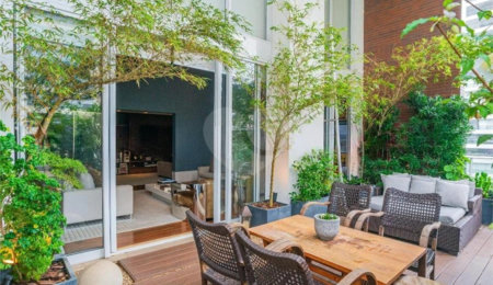 Apartamento à venda com 4 quartos, sendo 3 suítes,  em Campo Belo, São Paulo, SP