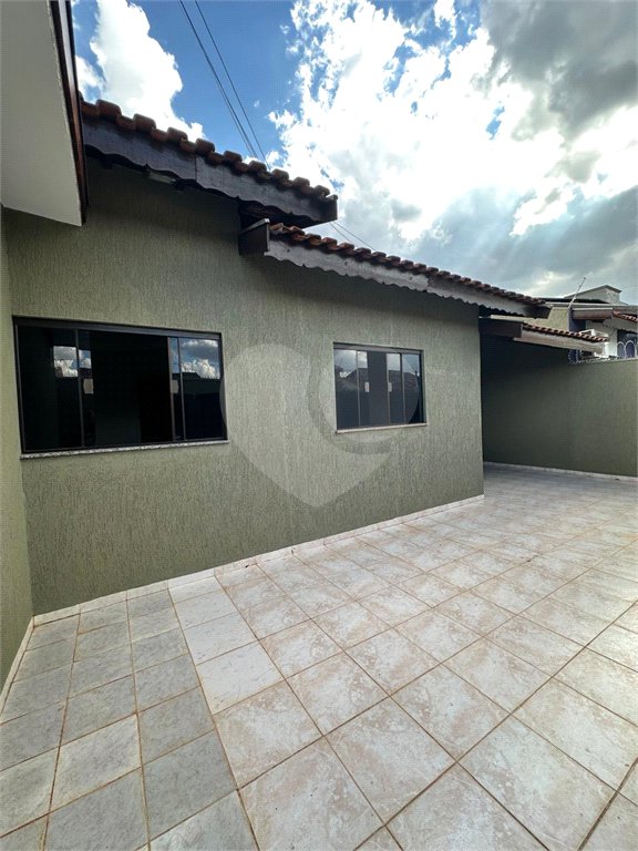 Casa à venda com 4 quartos, sendo 2 suítes, em Residencial Ponta Porã I, Ponta Porã, MS