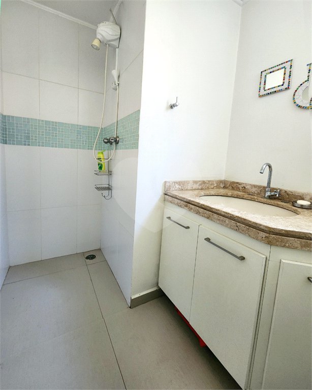 Casa à venda com 4 quartos, sendo 2 suítes,  no condomínio Vila Nova de Gaia, São Paulo - SP