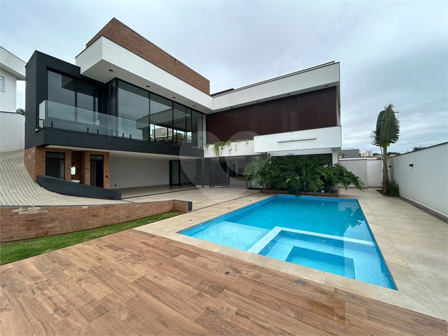 Casa para alugar com 3 suítes no condomínio Residencial Castanheira, Sorocaba - SP