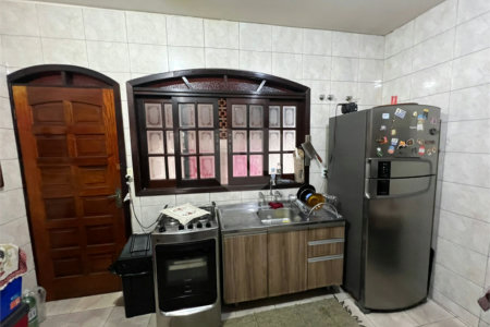 Casa à venda com 4 quartos, sendo 1 suíte,  em Jardim Ponte Grande, Mogi das Cruzes, SP