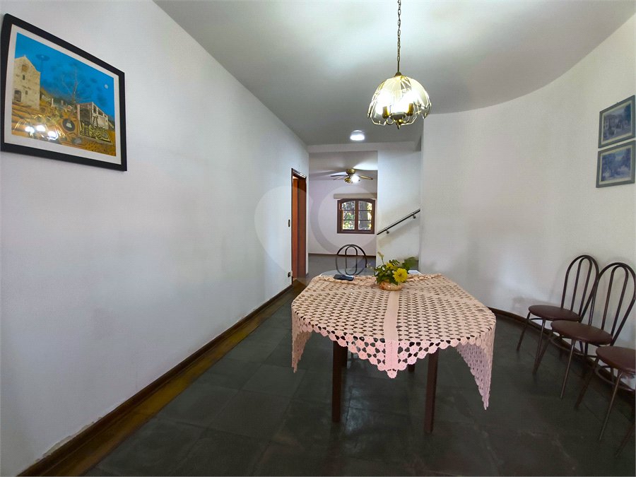 Casa à venda com 4 quartos, sendo 3 suítes,  no condomínio Village D'avignon, Sorocaba - SP