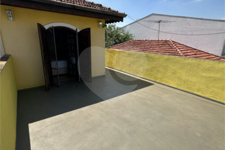 Sobrado à venda com 3 quartos em Jardim Santo Antoninho, São Paulo, SP