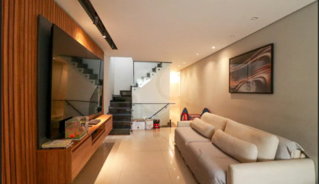 Casa à venda com 3 quartos, sendo 1 suíte,  no condomínio Smile View, São Paulo - SP