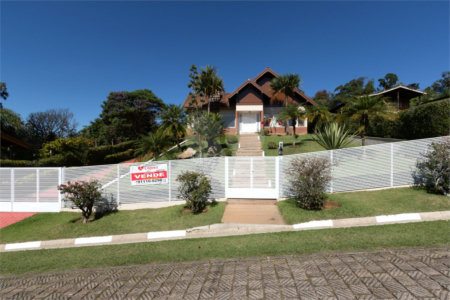 Casa Térrea à venda com 3 quartos, sendo 1 suíte, em Alpes D'ouro, Bom Jesus dos Perdões, SP