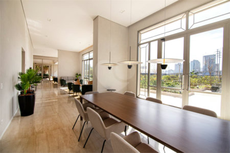 Apartamento à venda com 4 suítes em Real Parque, São Paulo, SP