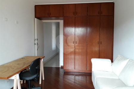 Sobrado à venda com 3 quartos, sendo 1 suíte, em Vila Suzana, São Paulo, SP