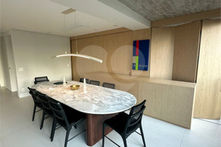 Apartamento à venda com 2 suítes em Vila Nova Conceição, São Paulo, SP
