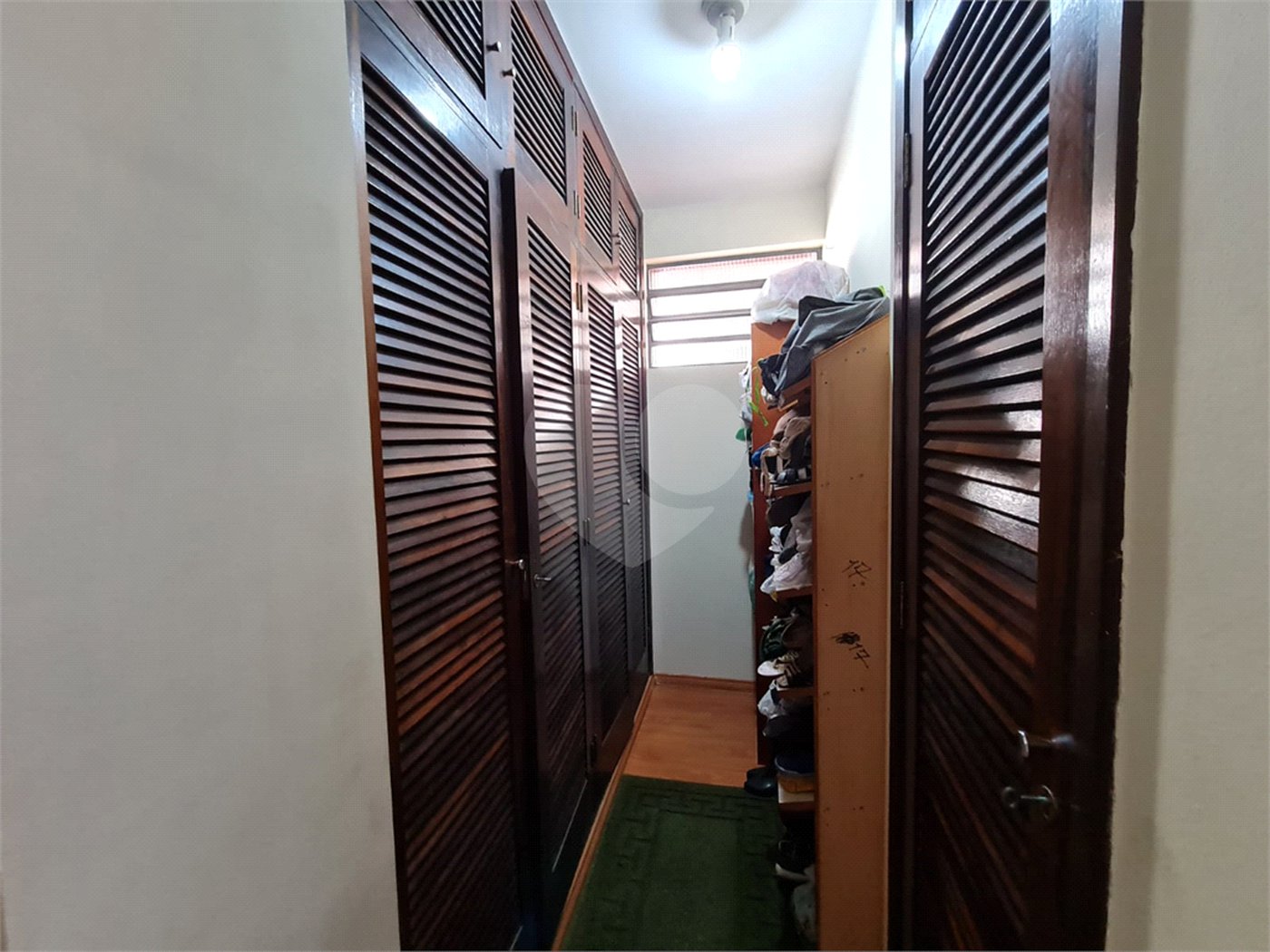 Casa à venda com 3 quartos, sendo 1 suíte, em Interlagos, São Paulo, SP