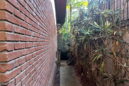 Casa à venda com 3 quartos, sendo 2 suítes, em Morumbi, São Paulo, SP