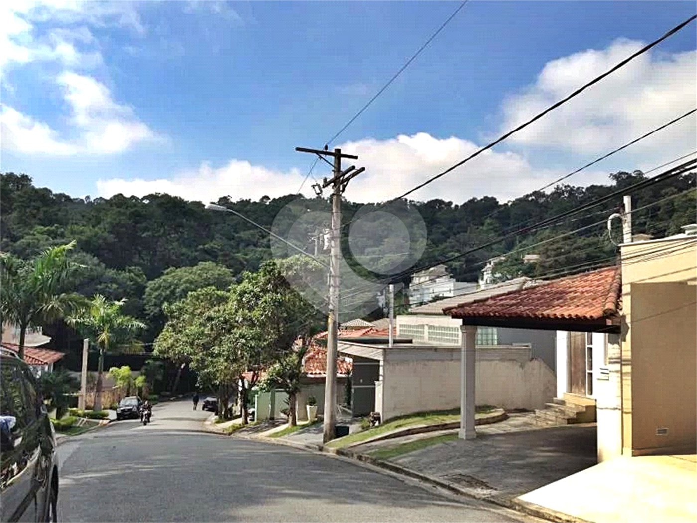 Casa à venda com 4 quartos, sendo 3 suítes,  no condomínio Itatinga 1, São Paulo - SP