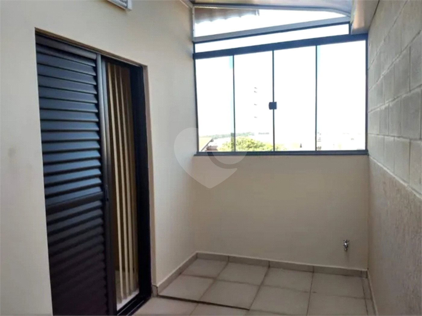 Sobrado à venda com 3 quartos, sendo 1 suíte, em Jardim São Guilherme, Sorocaba, SP